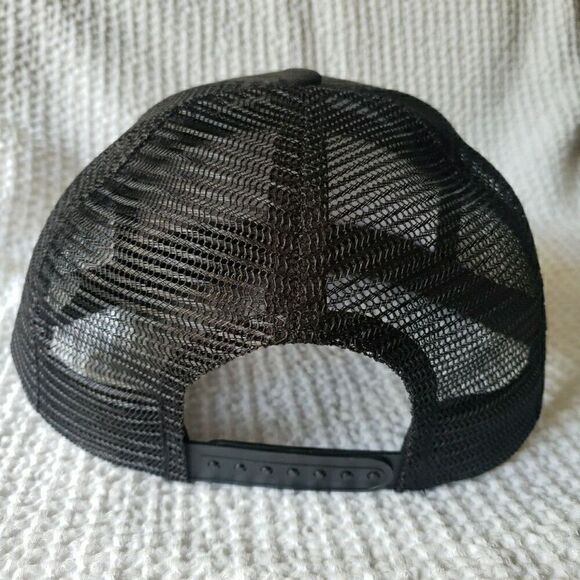 NWOT Peterbilt Trucker Hat Embroidered Snapback Adjustable Mesh Black Gray - Picture 4 of 7
